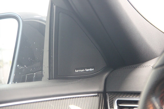 Mercedes-Benz E-Klasse 25 of 30