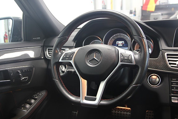 Mercedes-Benz E-Klasse 17 of 30