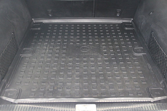 Mercedes-Benz E-Klasse 29 of 30