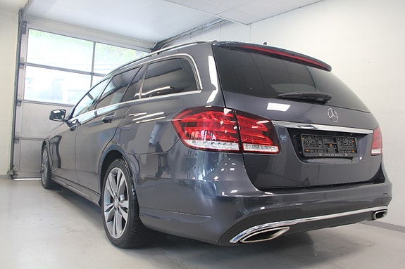 Mercedes-Benz E-Klasse 9 of 30