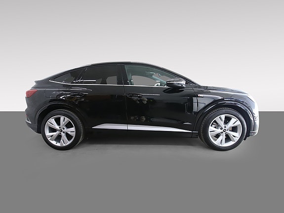 Audi Q4 e-tron 4 of 30