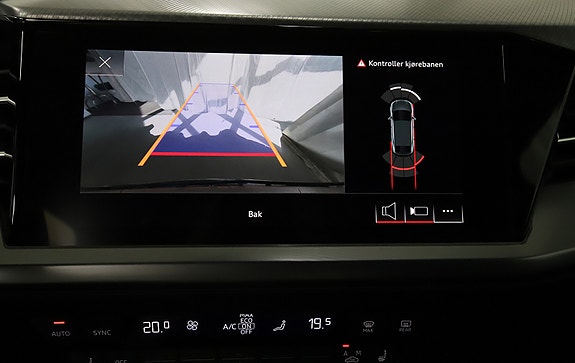 Audi Q4 e-tron 30 of 30