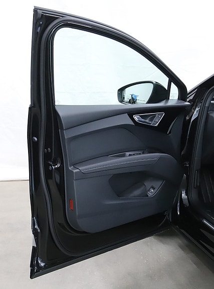 Audi Q4 e-tron 18 of 30