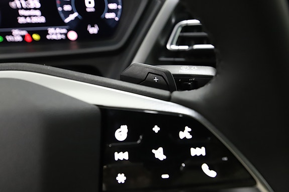 Audi Q4 e-tron 25 of 30