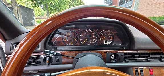 Mercedes-Benz 500 SEC 5 of 27