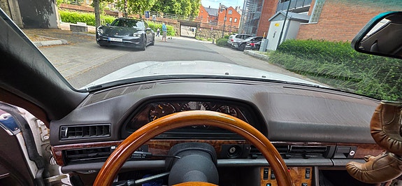 Mercedes-Benz 500 SEC 8 of 27