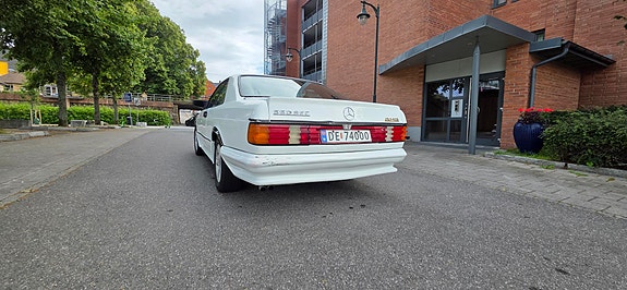 Mercedes-Benz 500 SEC 23 of 27
