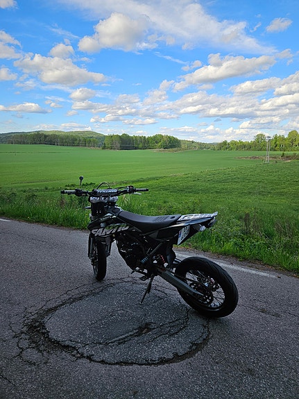 Fantic XMF 125 2 of 15