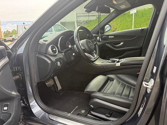 Mercedes-Benz C200 8 of 15
