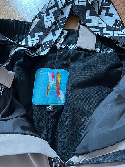 Product image 2 of 9