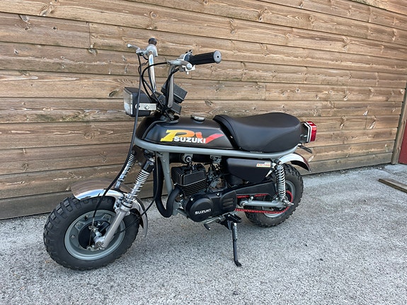 Suzuki PV 50 2 of 15