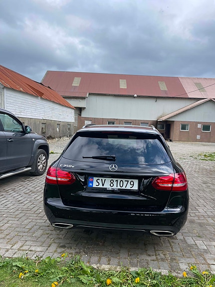 Mercedes-Benz C350 5 of 5