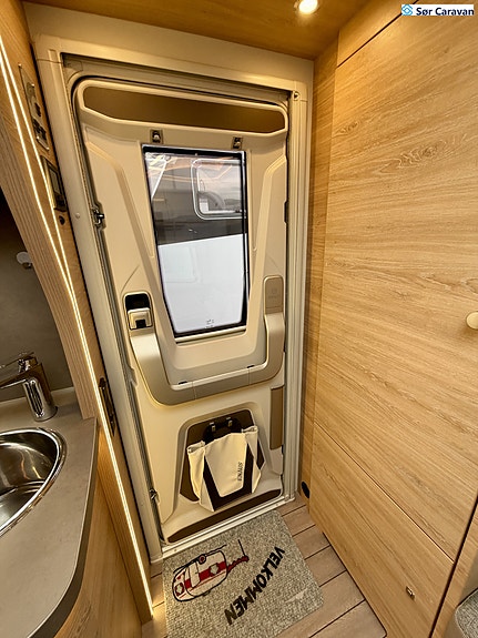 Knaus Sudwind 420 QD m/Stort kjøleskap / Stekeovn 22 of 22