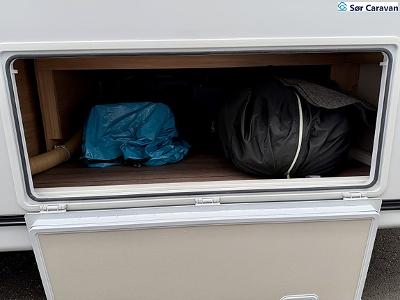 Knaus Sudwind 420 QD m/Stort kjøleskap / Stekeovn 6 of 22