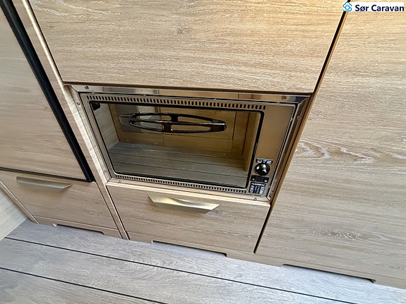 Knaus Sudwind 420 QD m/Stort kjøleskap / Stekeovn 12 of 22