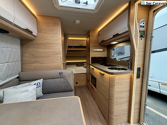 Knaus Sudwind 420 QD m/Stort kjøleskap / Stekeovn 9 of 22
