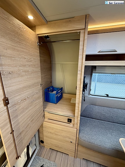 Knaus Sudwind 420 QD m/Stort kjøleskap / Stekeovn 19 of 22