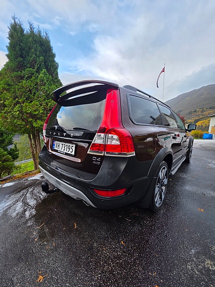 Volvo XC70 4 of 17