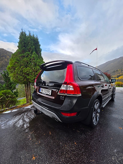 Volvo XC70 5 of 17