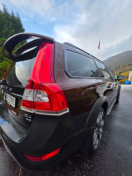 Volvo XC70 9 of 17