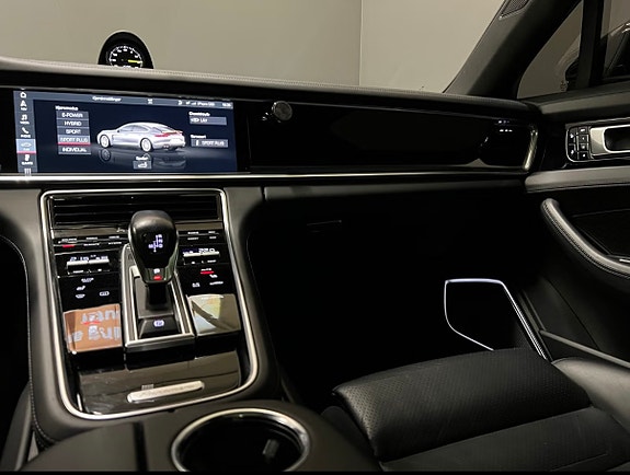 Porsche Panamera 26 of 30