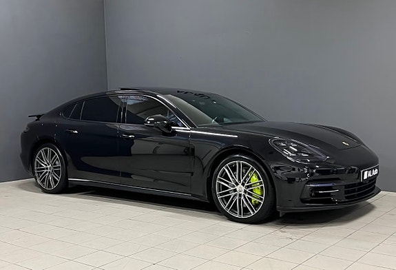 Porsche Panamera 3 of 30