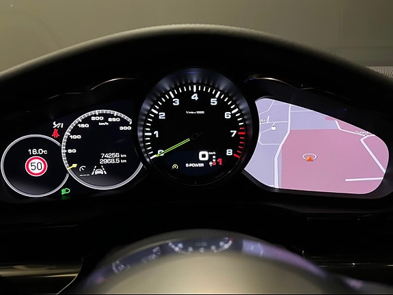 Porsche Panamera 23 of 30