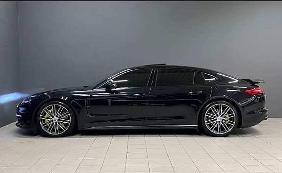 Porsche Panamera 12 of 30