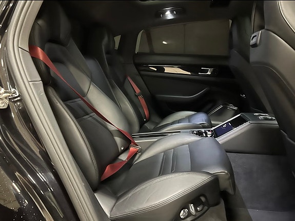 Porsche Panamera 19 of 30