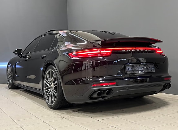 Porsche Panamera 8 of 30