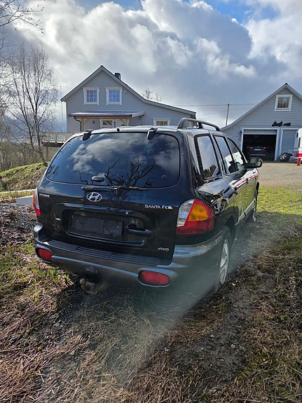 Hyundai Santa Fe 4 of 5
