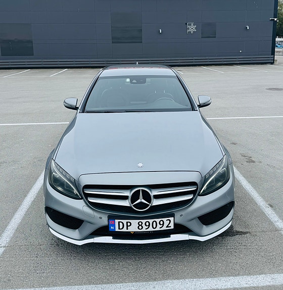 Mercedes-Benz C180 3 of 5