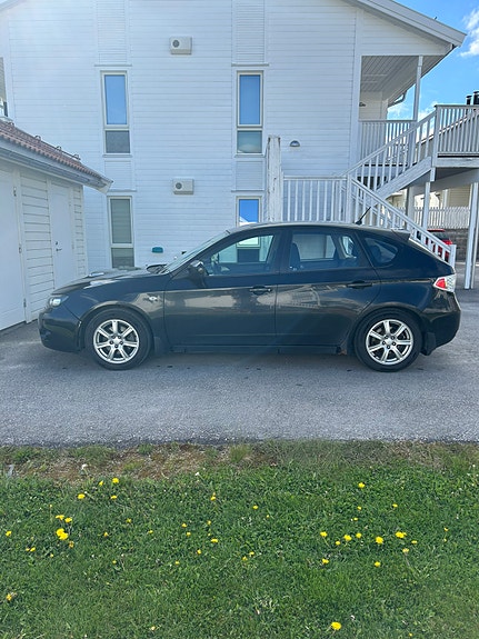 Subaru Impreza 3 of 24