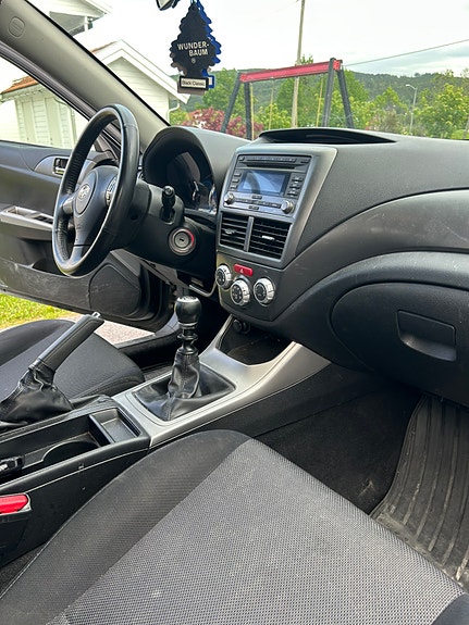 Subaru Impreza 24 of 24