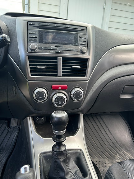 Subaru Impreza 19 of 24