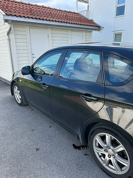 Subaru Impreza 4 of 24