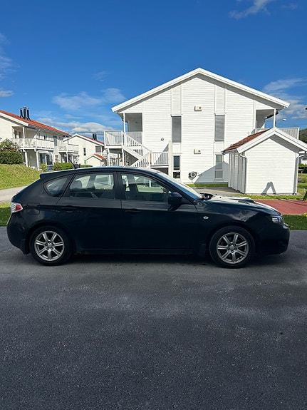Subaru Impreza 8 of 24