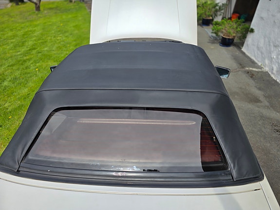 Cadillac Allante 5 of 5