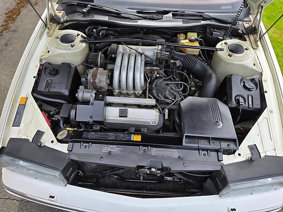 Cadillac Allante 16 of 30