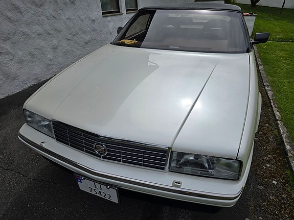 Cadillac Allante 23 of 30