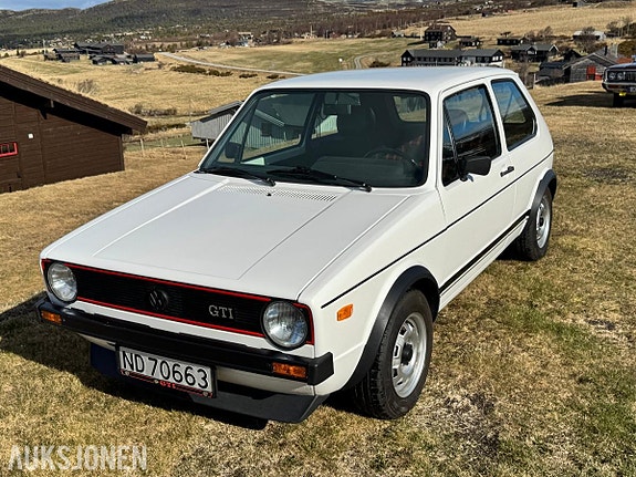 Volkswagen golf 4 of 5