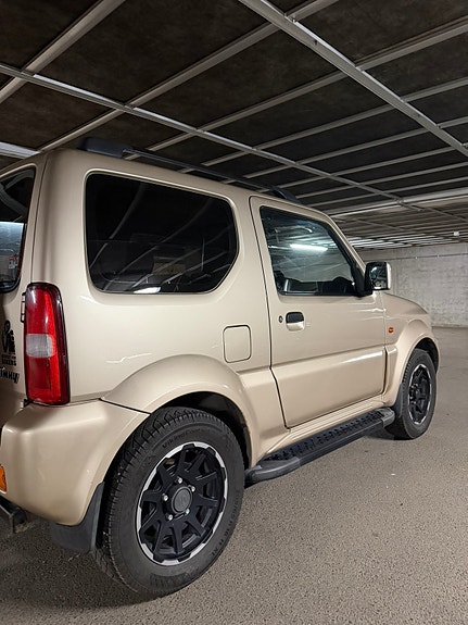 Suzuki Jimny 4 of 5