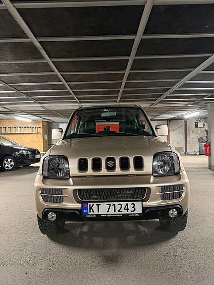 Suzuki Jimny 2 of 5