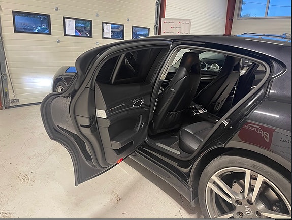 Porsche Panamera 20 of 29