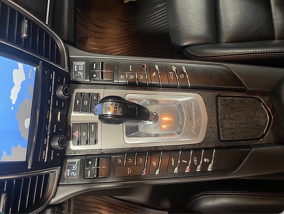 Porsche Panamera 8 of 29