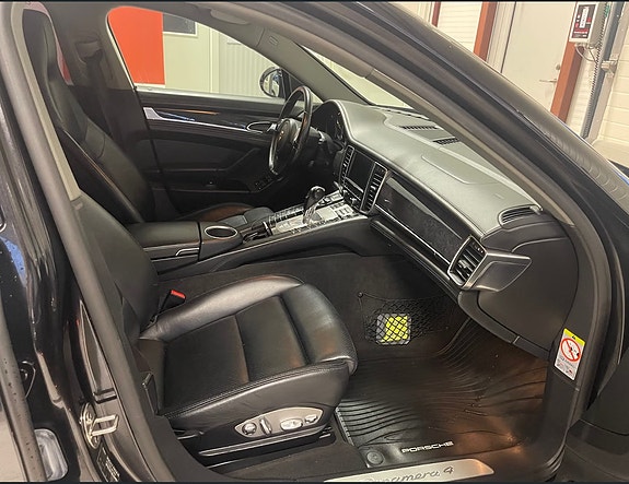 Porsche Panamera 6 of 29