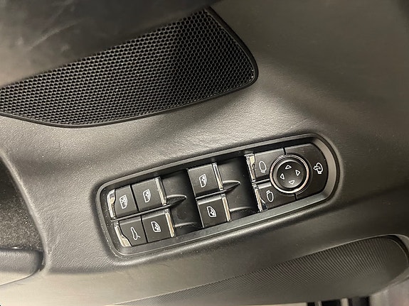 Porsche Panamera 18 of 29