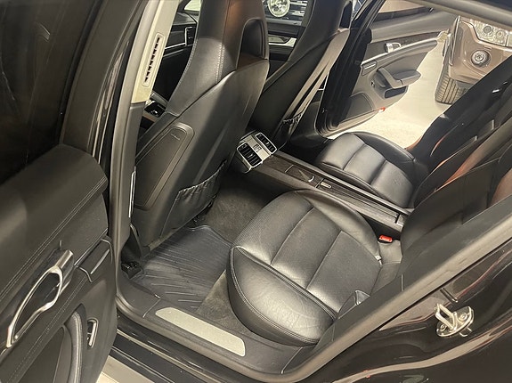 Porsche Panamera 10 of 29