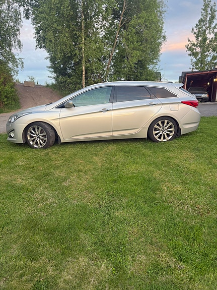 Hyundai i40 3 of 5