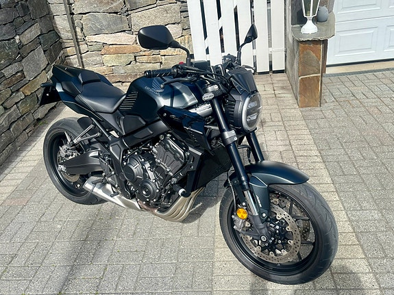 Honda CB 650 R Black Edition 5 of 14